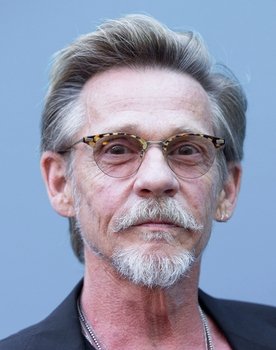 Dennis Christopher
