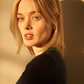 Go to Bella Heathcote