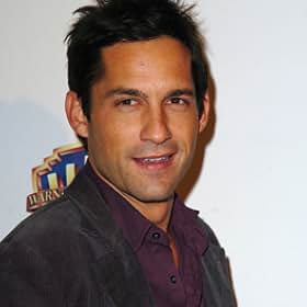 Go to Enrique Murciano