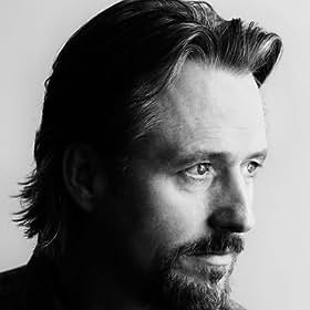 Go to Linus Roache