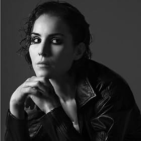 Go to Noomi Rapace