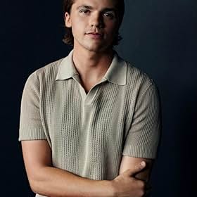 Go to Joel Courtney