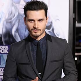 Go to Michael Malarkey