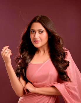 Maanushi Khair