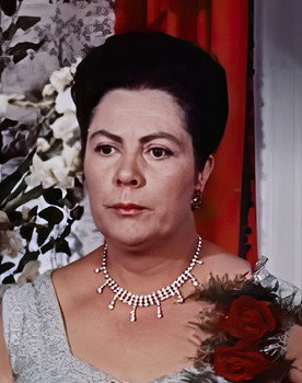 Adrienne Servantie