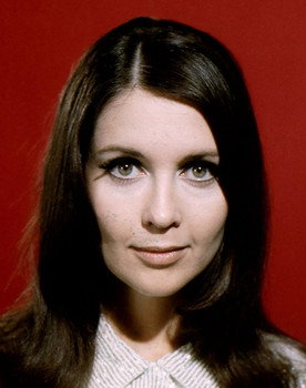 Anjanette Comer