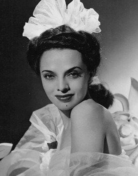 Dora Luz